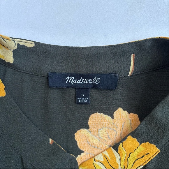 Madewell Button-Front Tier Dress in Fall Flowers
Effie Floral Dried Olive Small - Picture 8 of 17